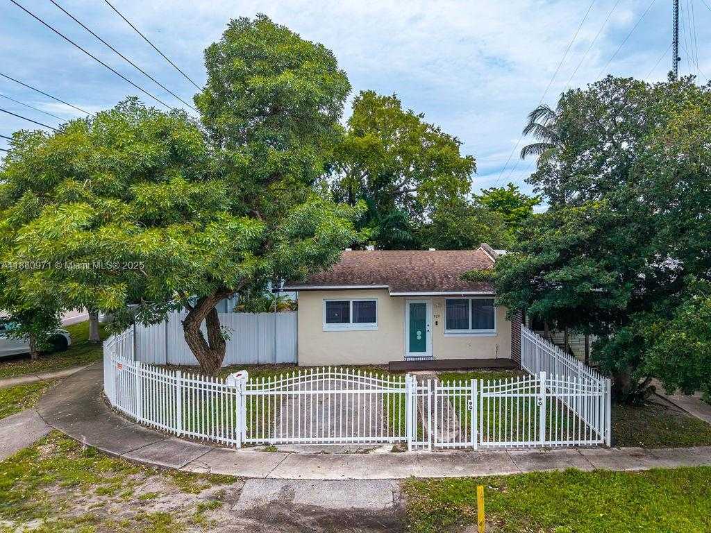 Small Image of 5551 SOUTH WEST 37TH ST, West Park Number 29