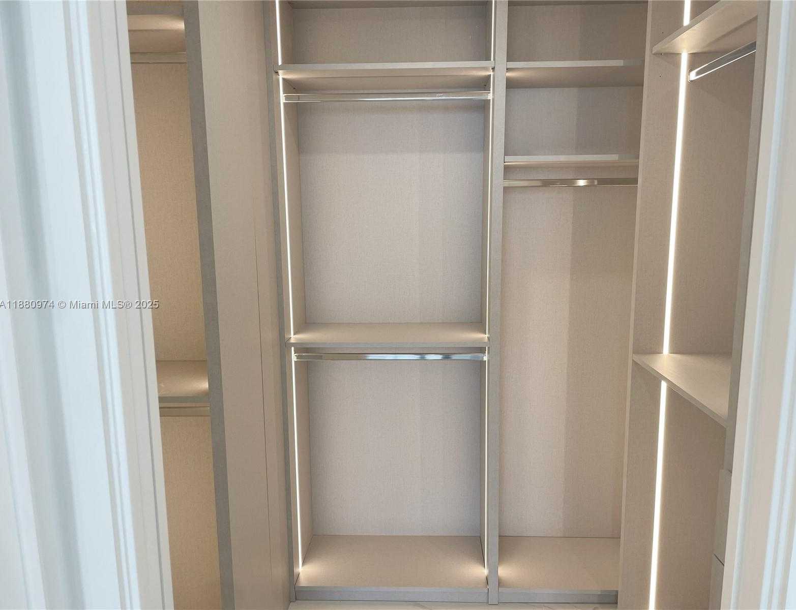 Small Image of 700 NE 24TH ST #4604, Miami Number 15