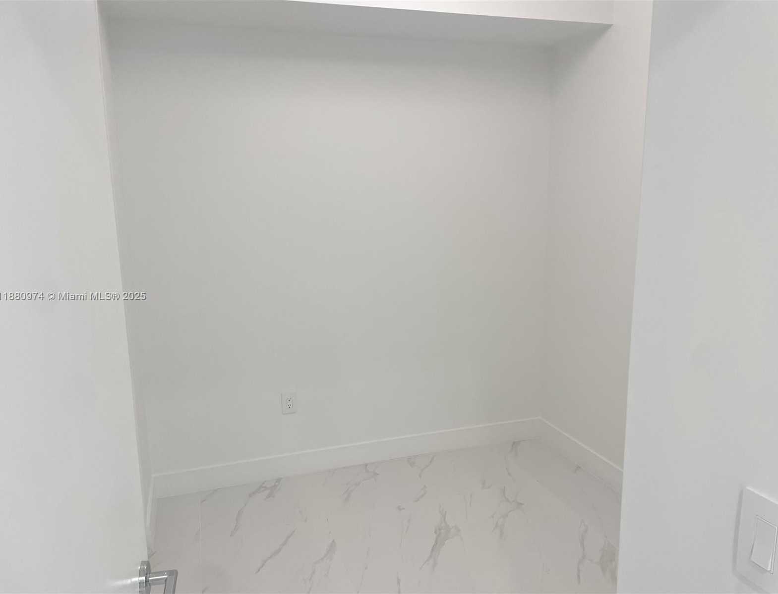 Small Image of 700 NE 24TH ST #4604, Miami Number 7