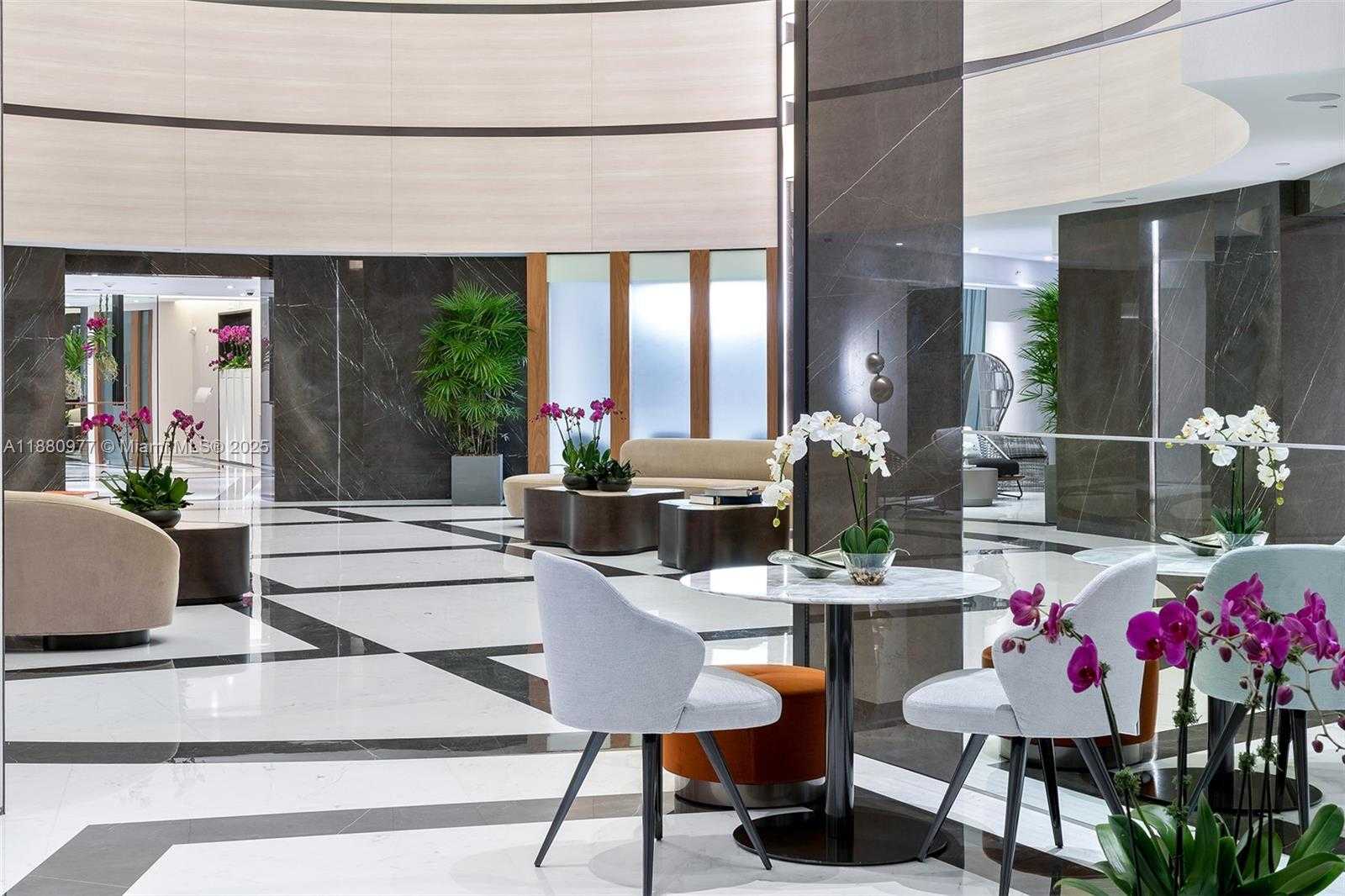 Small Image of 300 SOUTH POINTE DR #504, Miami Beach Number 38