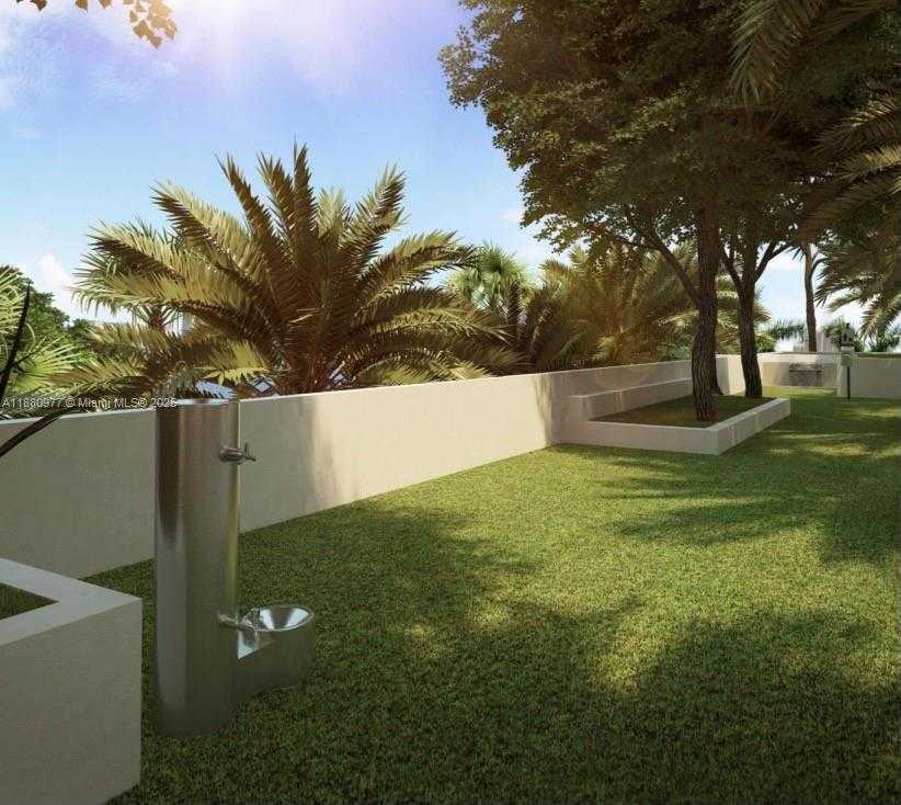 Small Image of 300 SOUTH POINTE DR #504, Miami Beach Number 71
