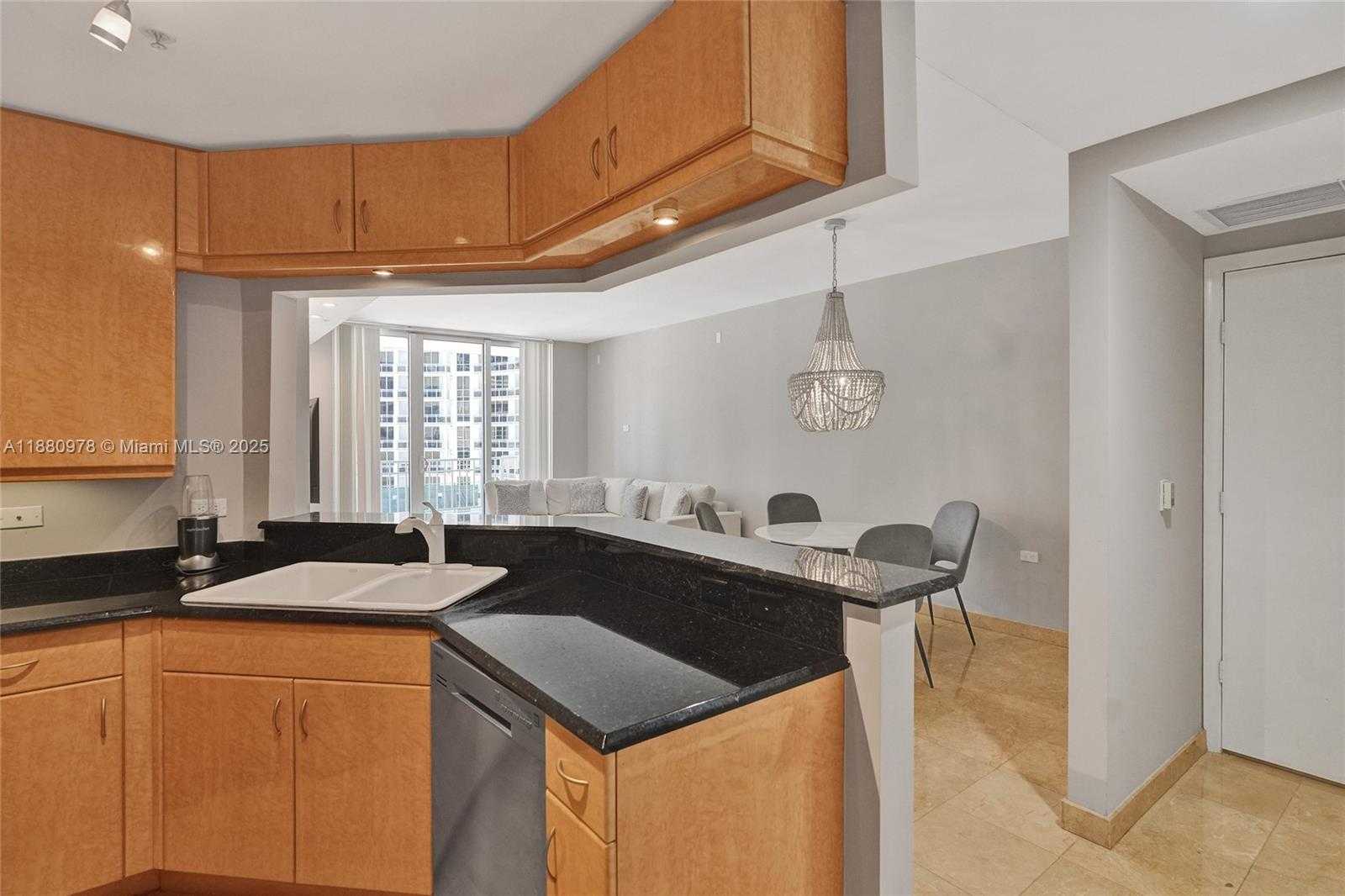 Small Image of 801 BRICKELL KEY BLVD #808, Miami Number 10