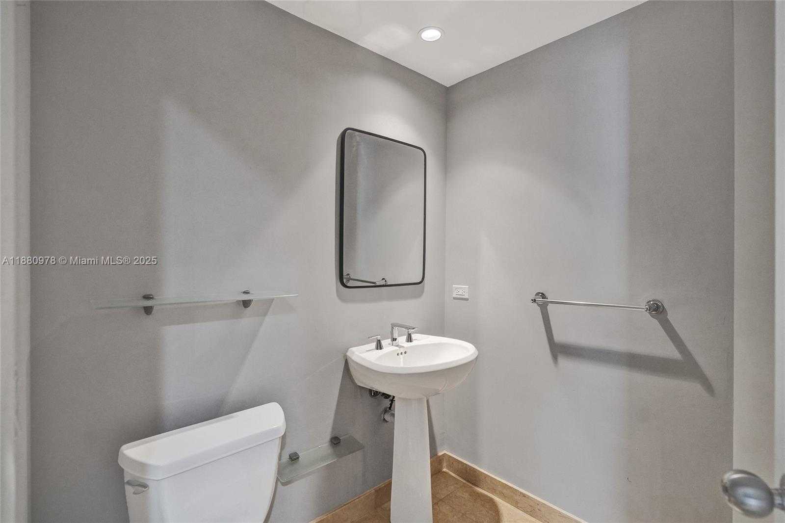 Small Image of 801 BRICKELL KEY BLVD #808, Miami Number 16