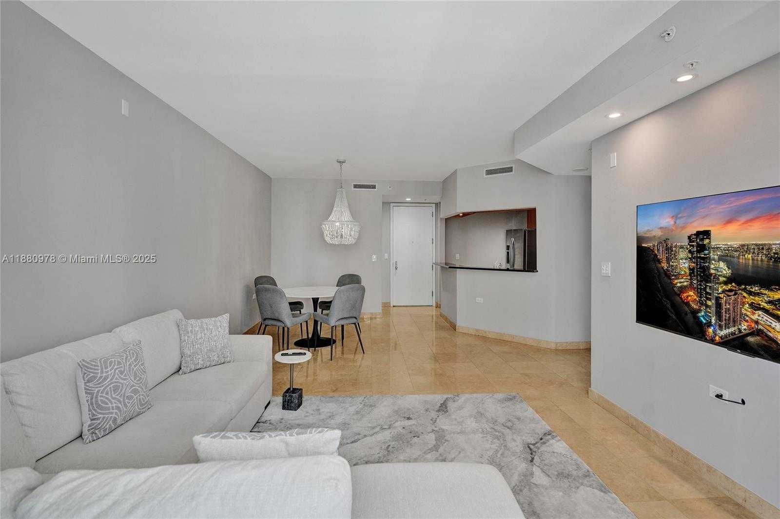 Small Image of 801 BRICKELL KEY BLVD #808, Miami Number 2