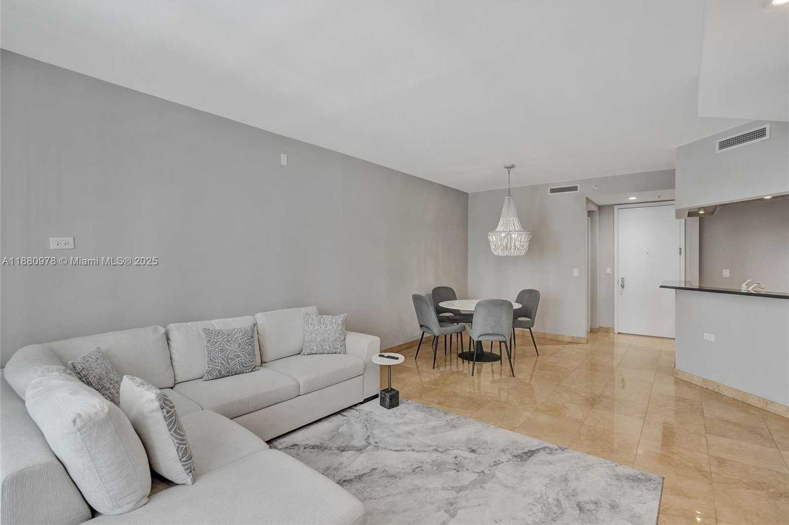 Small Image of 801 BRICKELL KEY BLVD #808, Miami Number 4