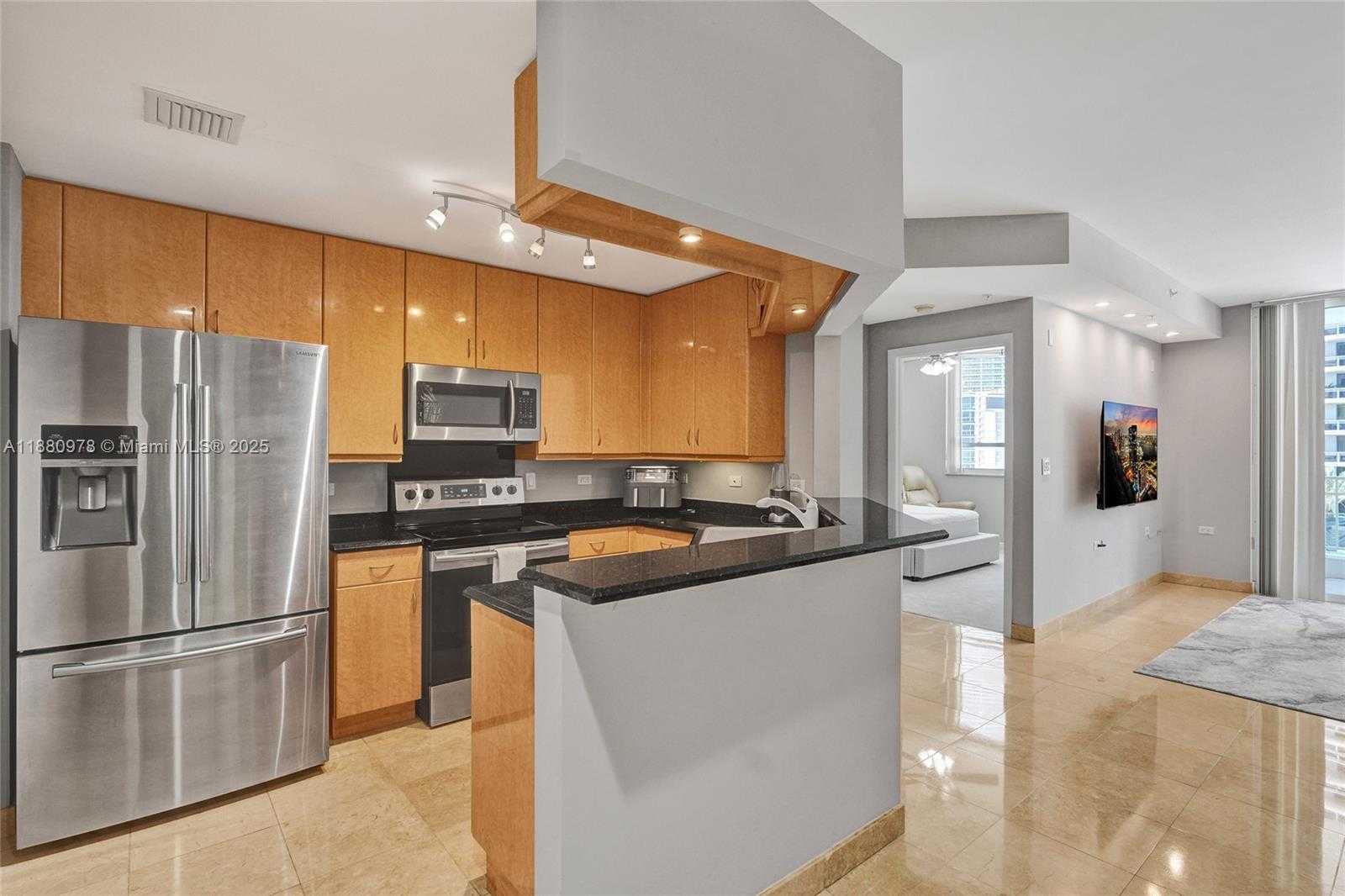 Small Image of 801 BRICKELL KEY BLVD #808, Miami Number 8