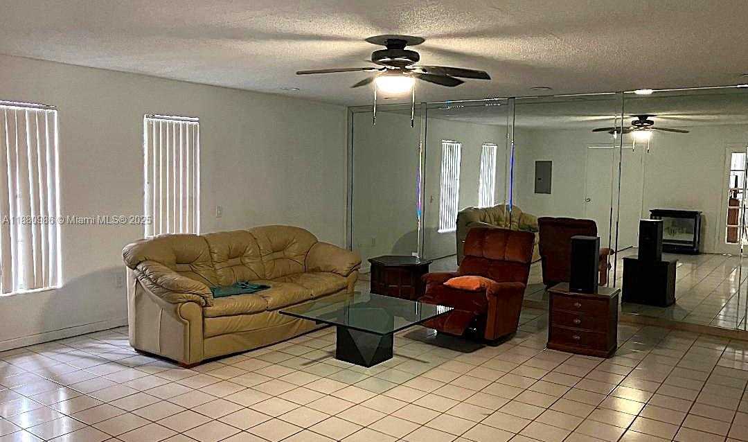 Small Image of 11480 SOUTH WEST 98TH ST, Miami Number 10
