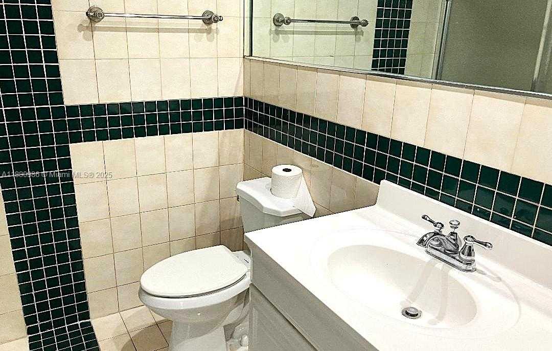Small Image of 11480 SOUTH WEST 98TH ST, Miami Number 17