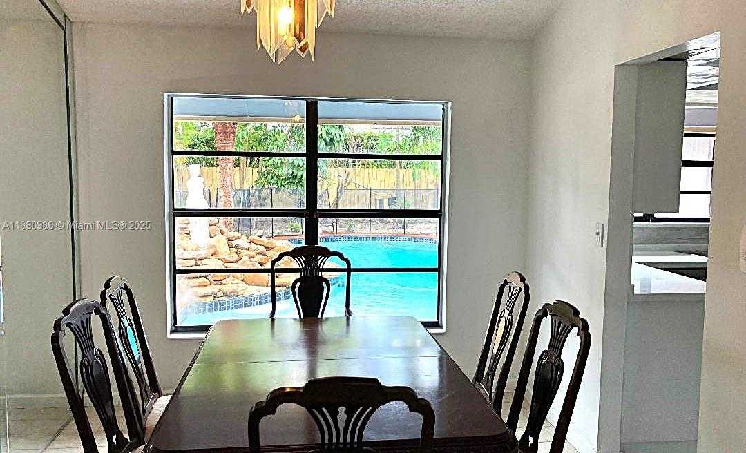Small Image of 11480 SOUTH WEST 98TH ST, Miami Number 3