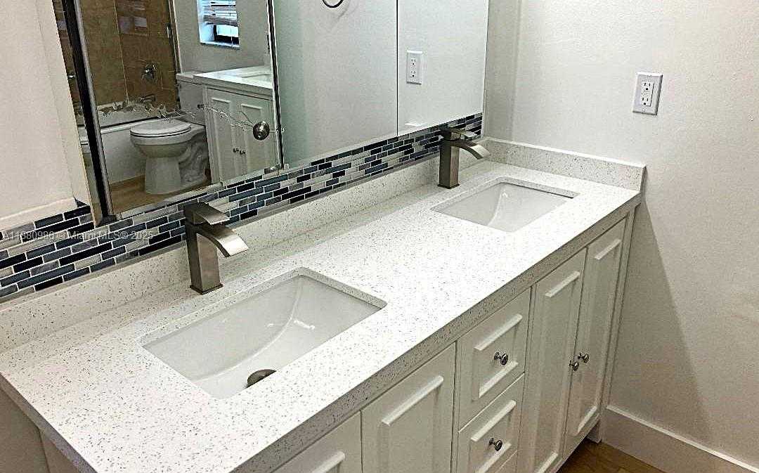 Small Image of 11480 SOUTH WEST 98TH ST, Miami Number 5
