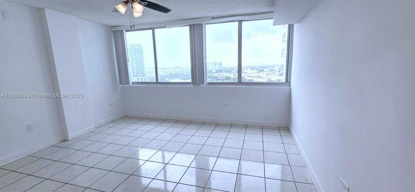Small Image of 7135 COLLINS AVE #1421, Miami Beach Number 14