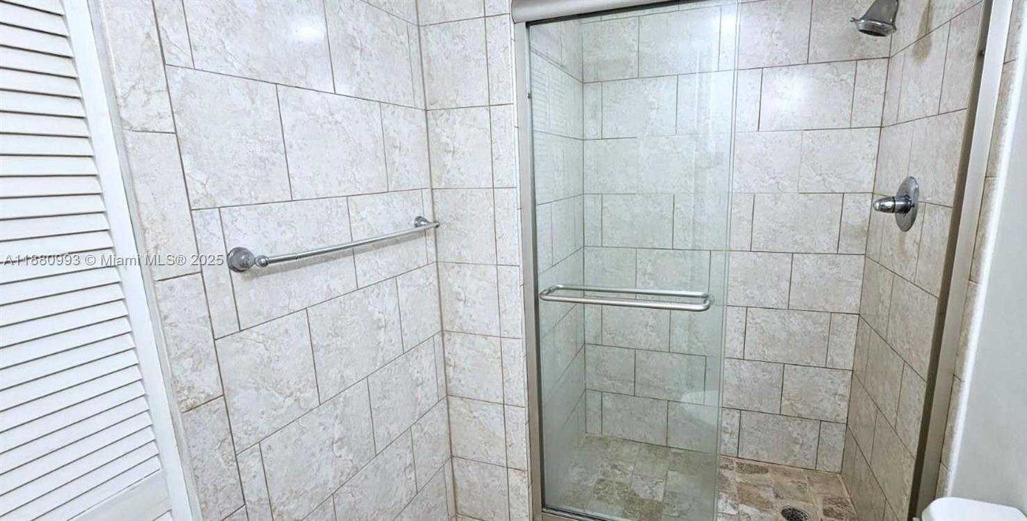 Small Image of 7135 COLLINS AVE #1421, Miami Beach Number 19