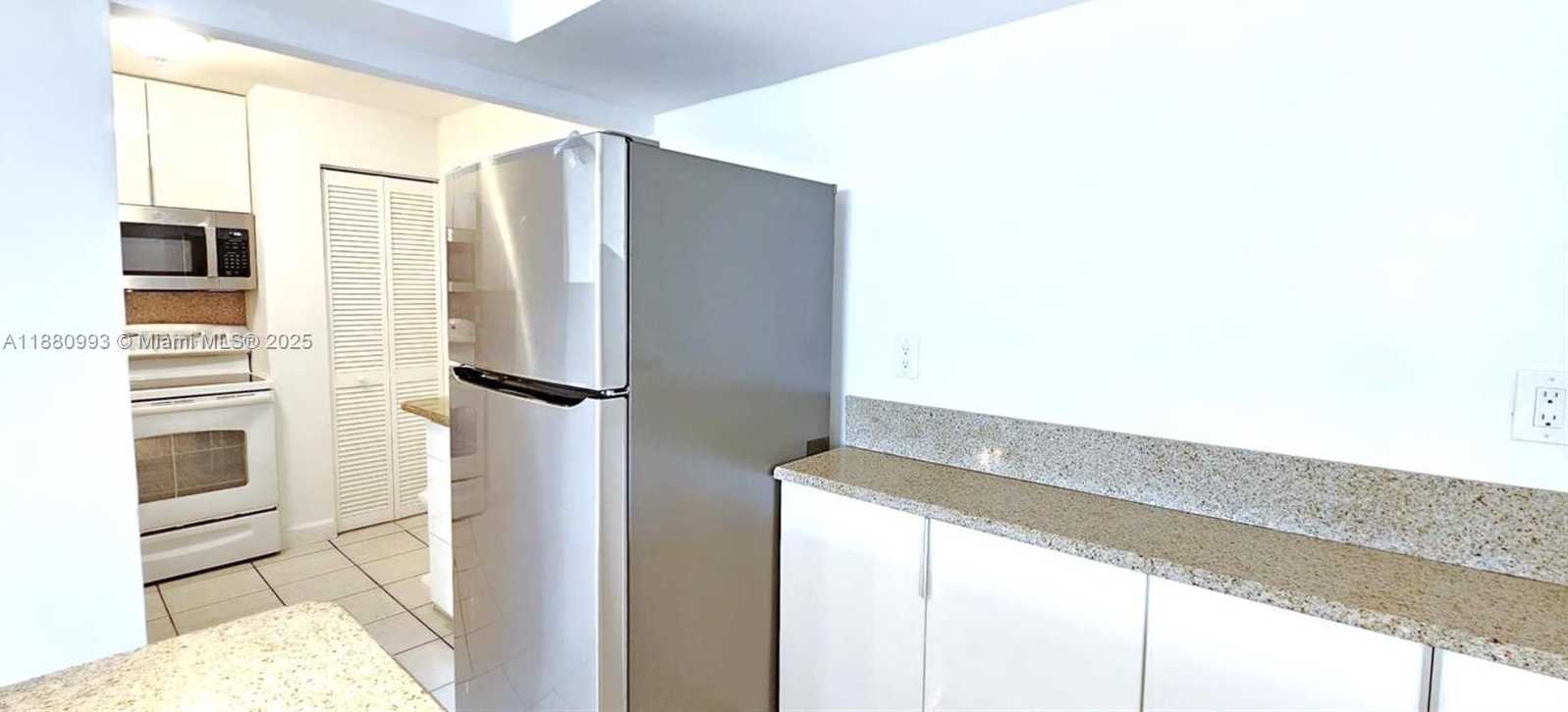 Small Image of 7135 COLLINS AVE #1421, Miami Beach Number 23