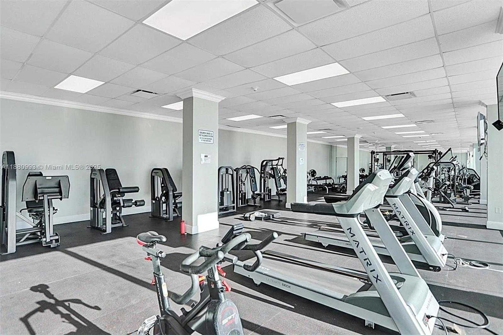 Small Image of 7135 COLLINS AVE #1421, Miami Beach Number 31