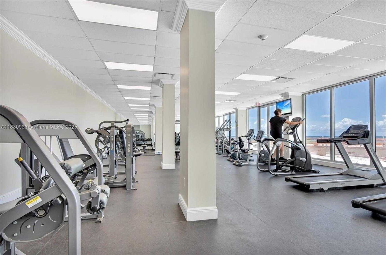 Small Image of 7135 COLLINS AVE #1421, Miami Beach Number 35