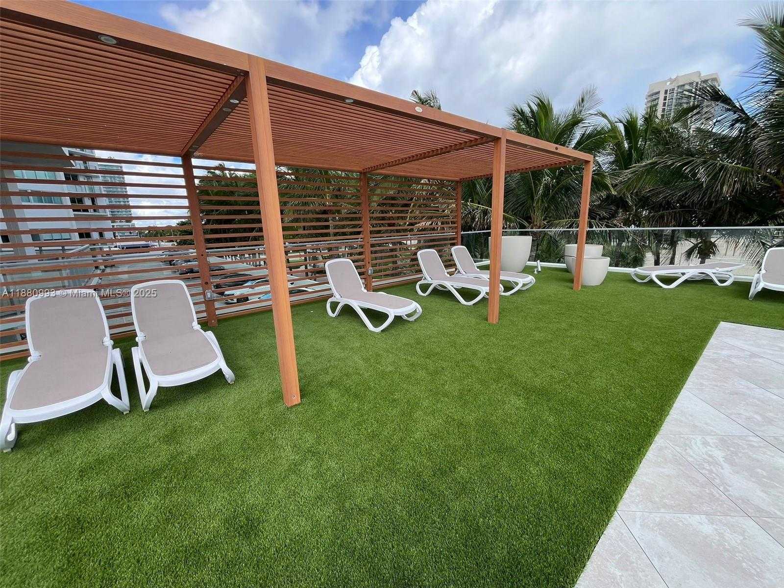 Small Image of 7135 COLLINS AVE #1421, Miami Beach Number 42