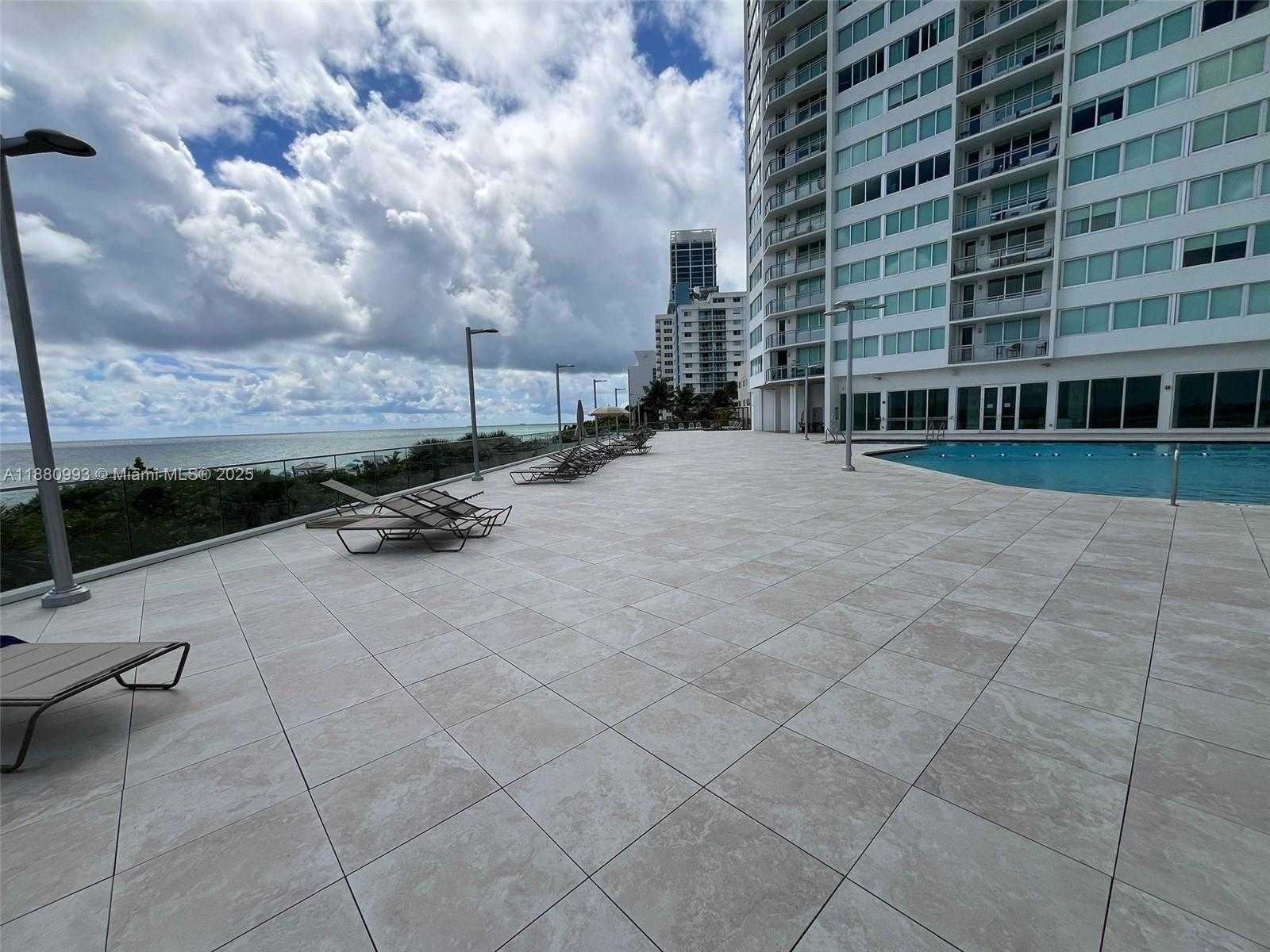 Small Image of 7135 COLLINS AVE #1421, Miami Beach Number 46