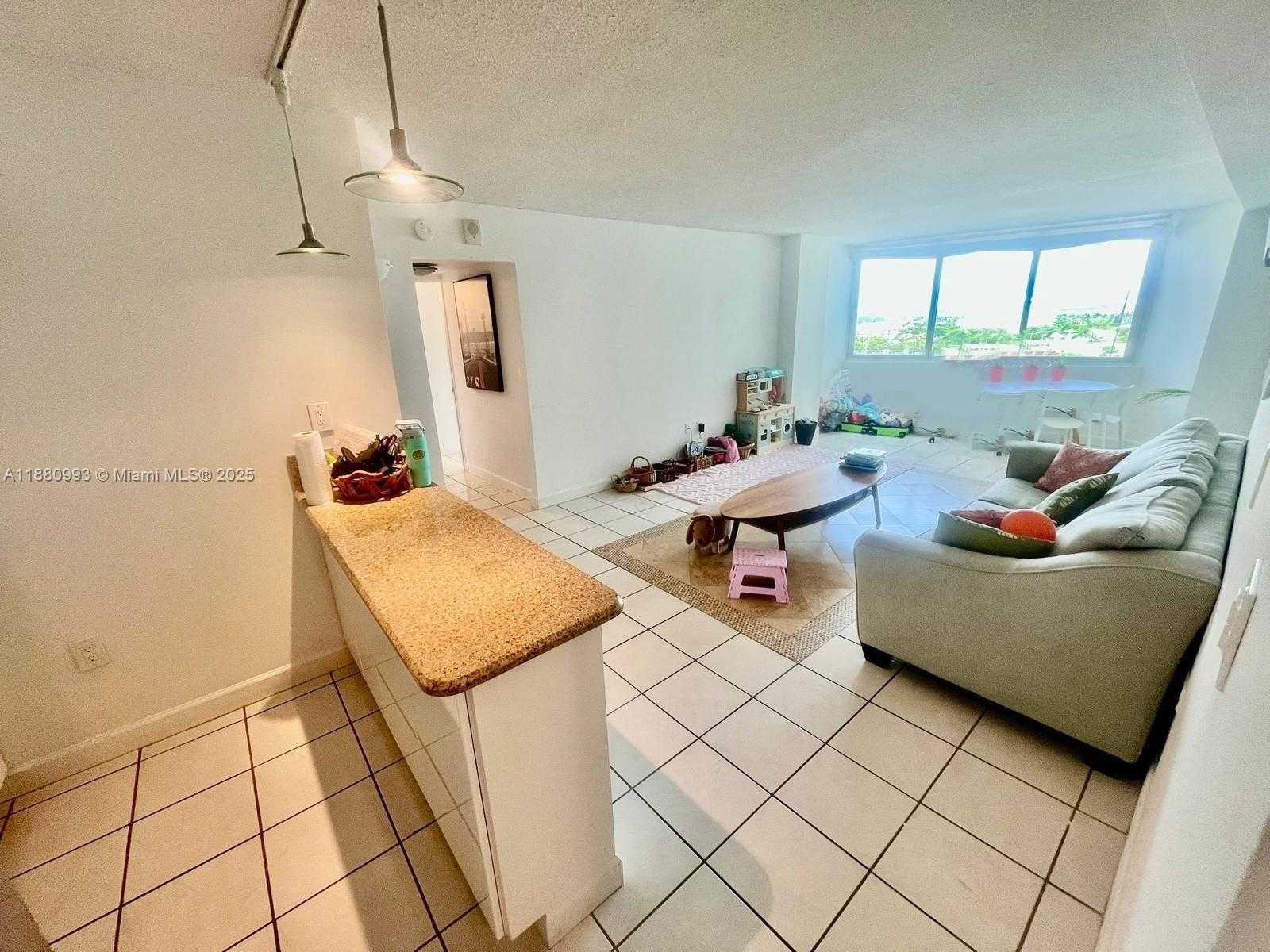 Small Image of 7135 COLLINS AVE #1421, Miami Beach Number 54