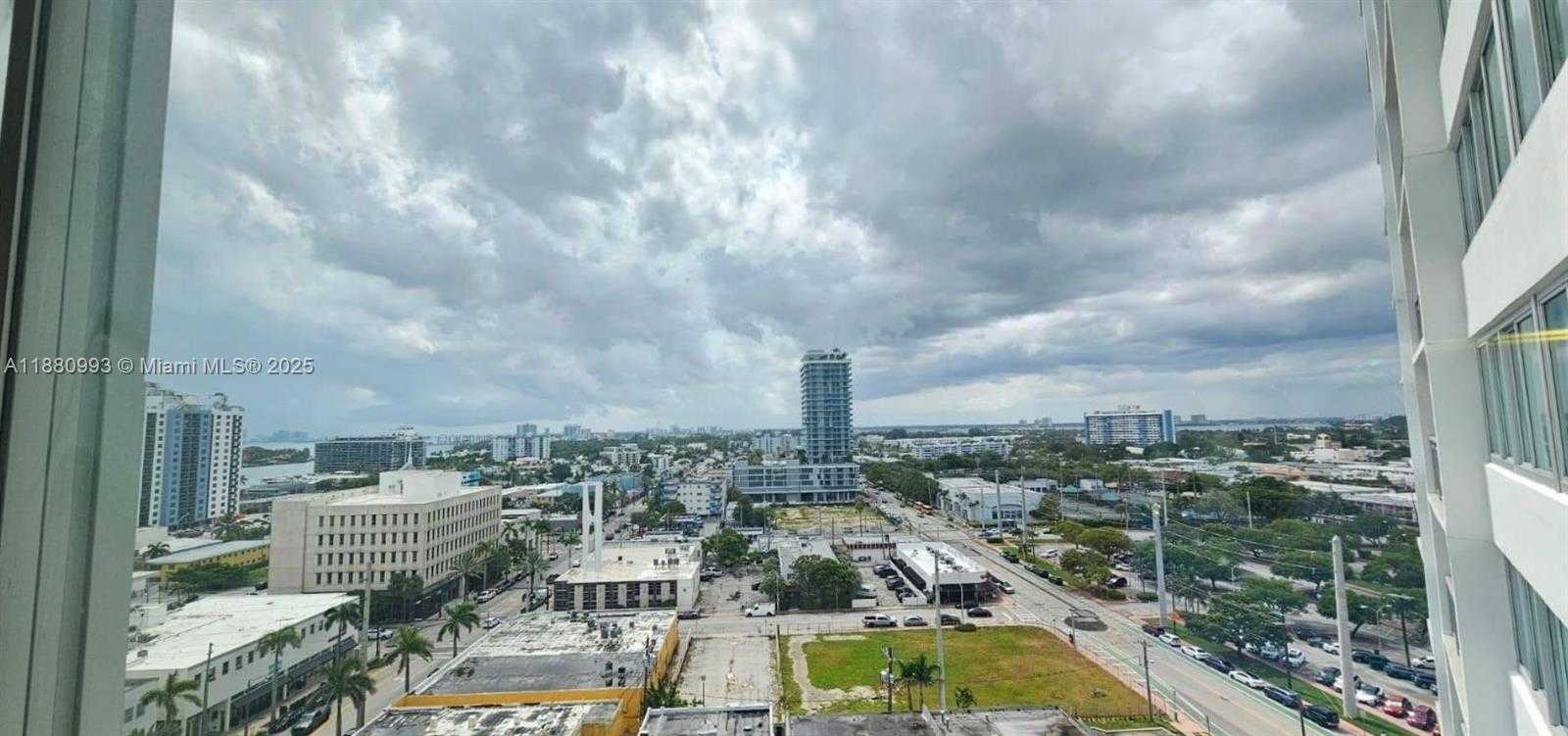 Small Image of 7135 COLLINS AVE #1421, Miami Beach Number 9