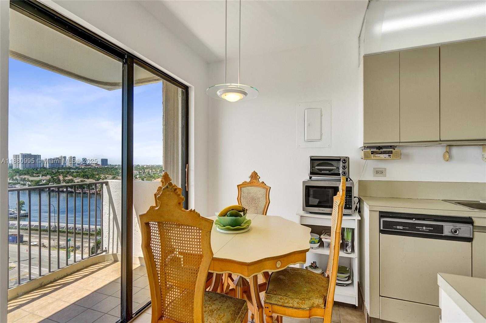 Small Image of 1201 SOUTH OCEAN DR #1010S, Hollywood Number 16