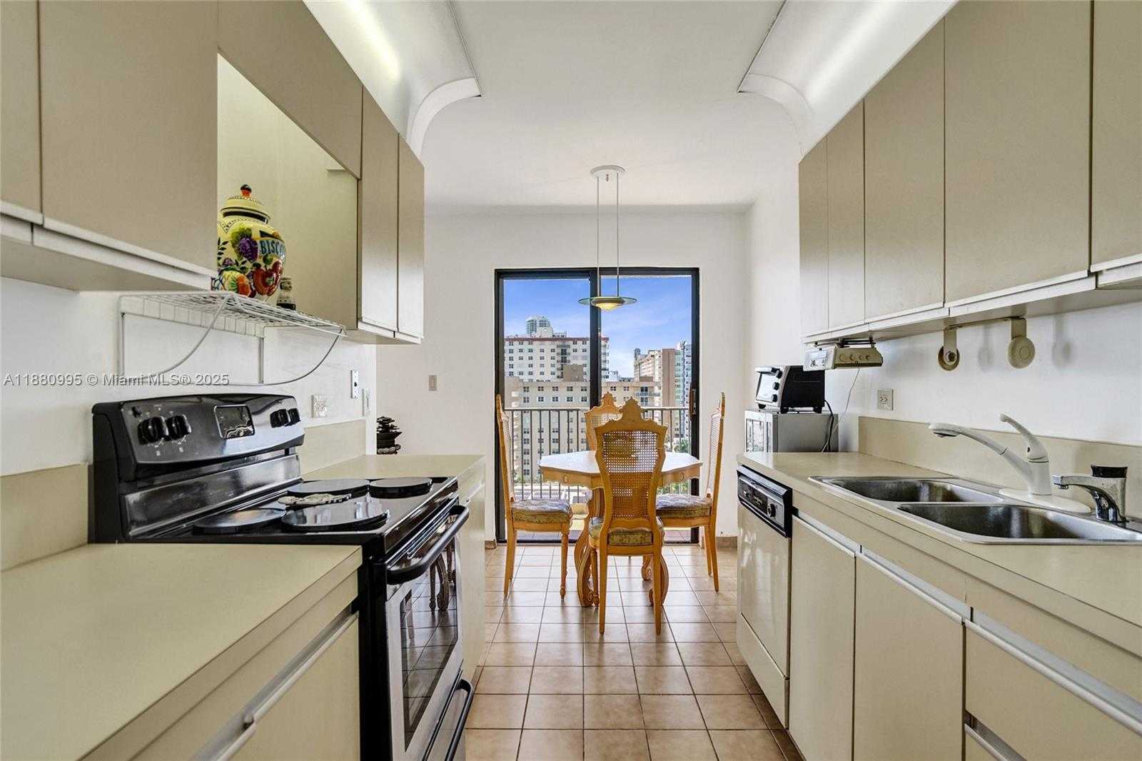 Small Image of 1201 SOUTH OCEAN DR #1010S, Hollywood Number 18