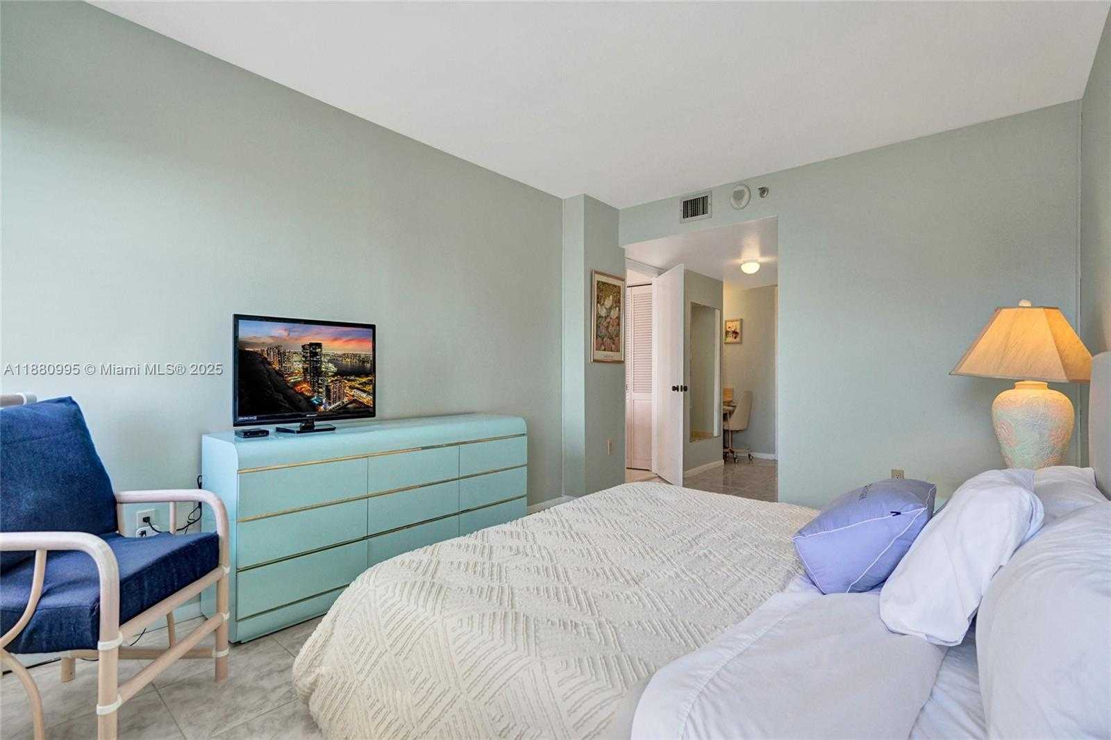 Small Image of 1201 SOUTH OCEAN DR #1010S, Hollywood Number 23