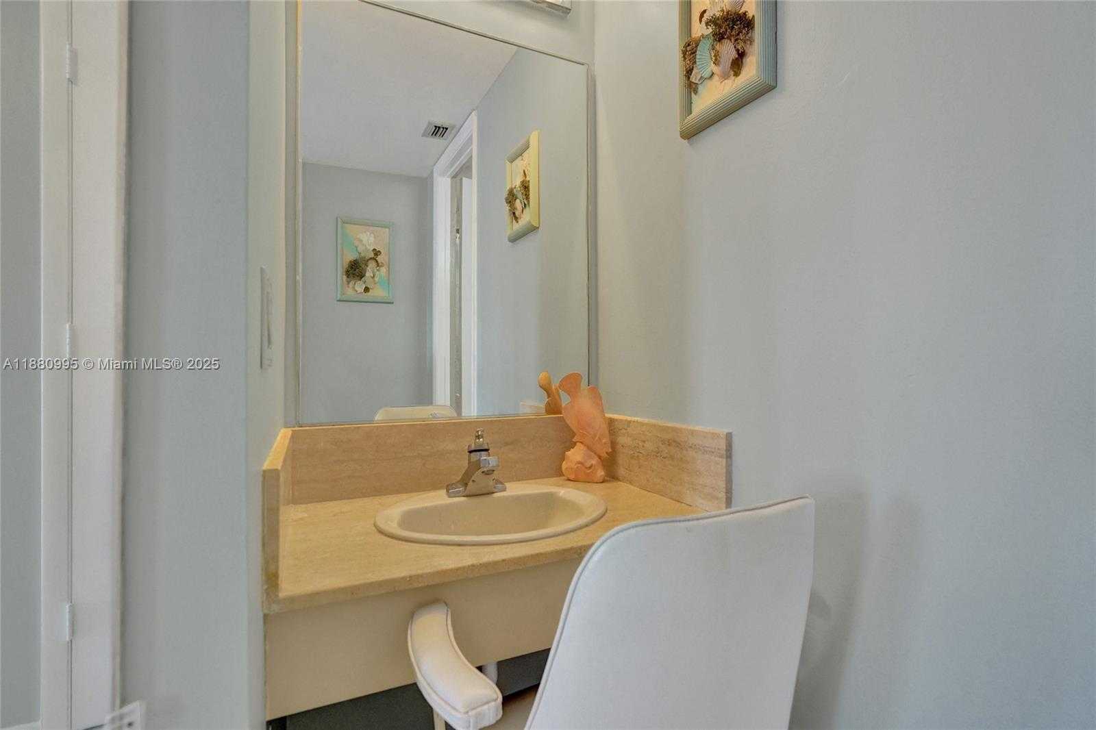 Small Image of 1201 SOUTH OCEAN DR #1010S, Hollywood Number 25