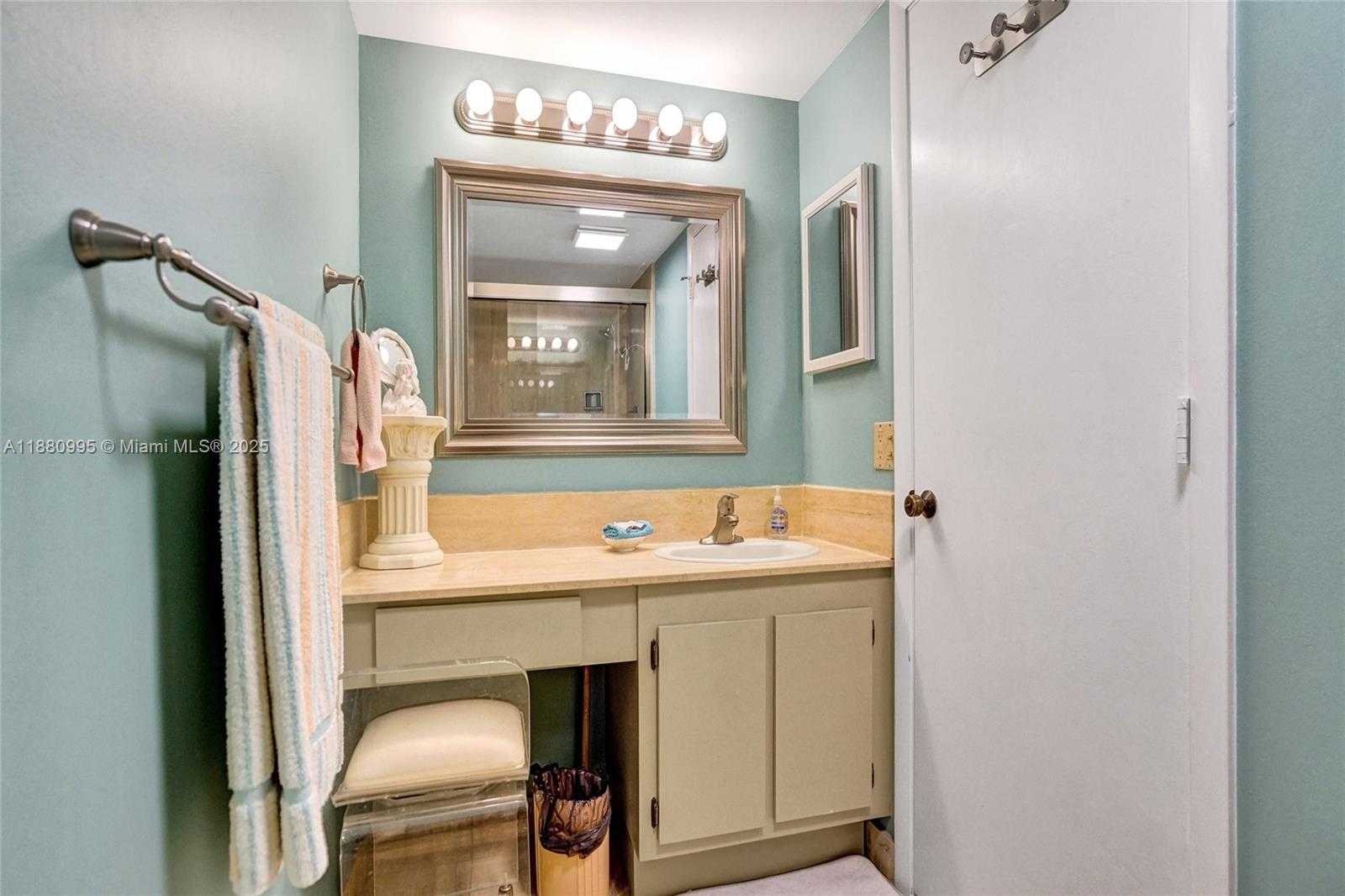 Small Image of 1201 SOUTH OCEAN DR #1010S, Hollywood Number 31