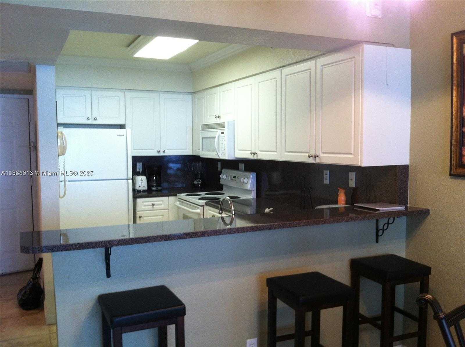 Small Image of 2501 SOUTH OCEAN DR #PH6, Hollywood Number 3