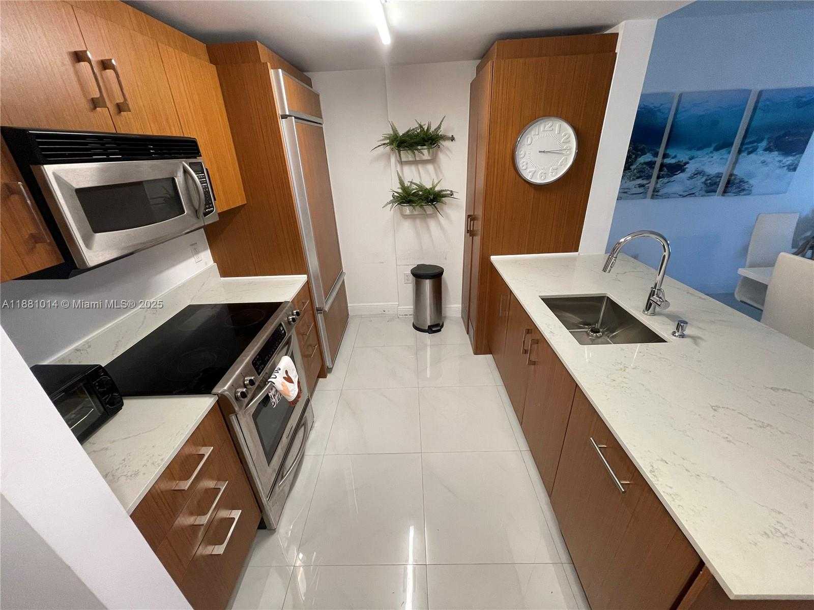 Small Image of 10275 COLLINS AVE #624, Bal Harbour Number 16