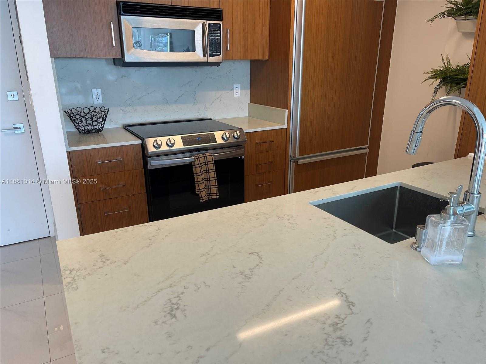 Small Image of 10275 COLLINS AVE #624, Bal Harbour Number 19