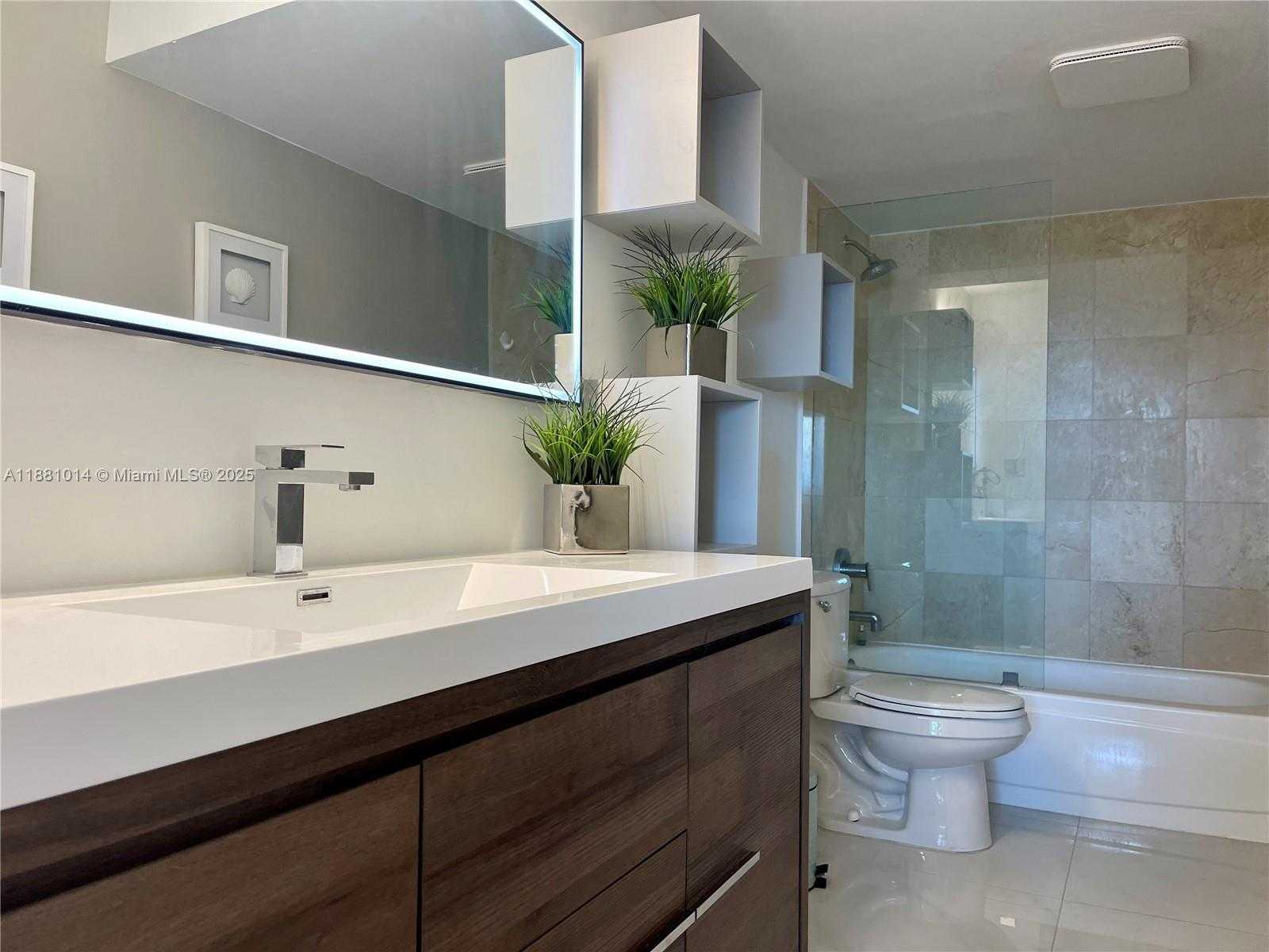 Small Image of 10275 COLLINS AVE #624, Bal Harbour Number 26