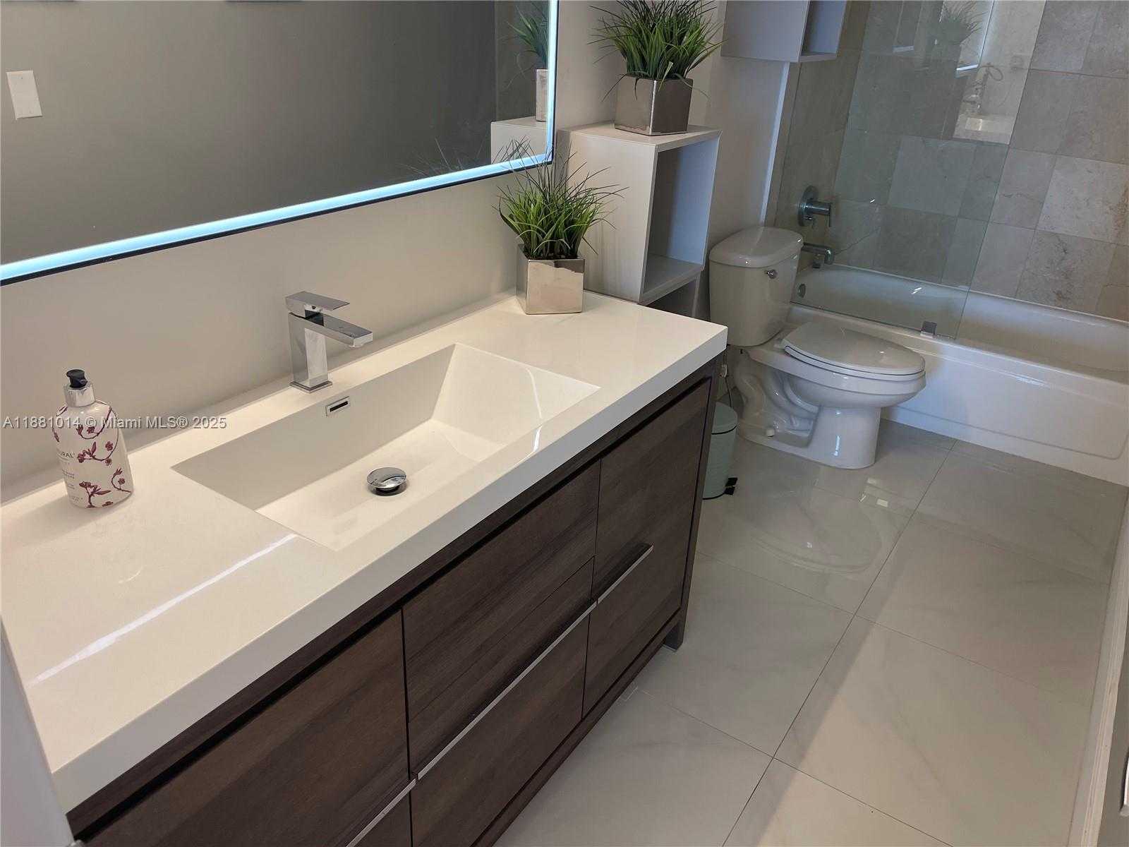 Small Image of 10275 COLLINS AVE #624, Bal Harbour Number 27