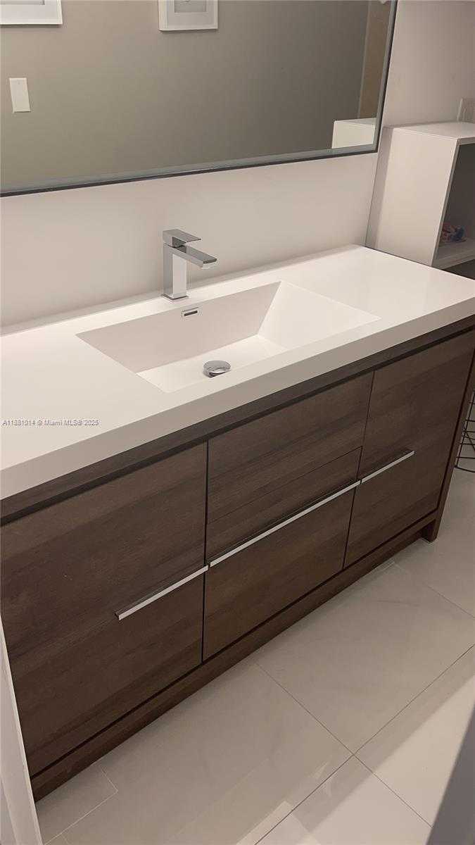 Small Image of 10275 COLLINS AVE #624, Bal Harbour Number 30