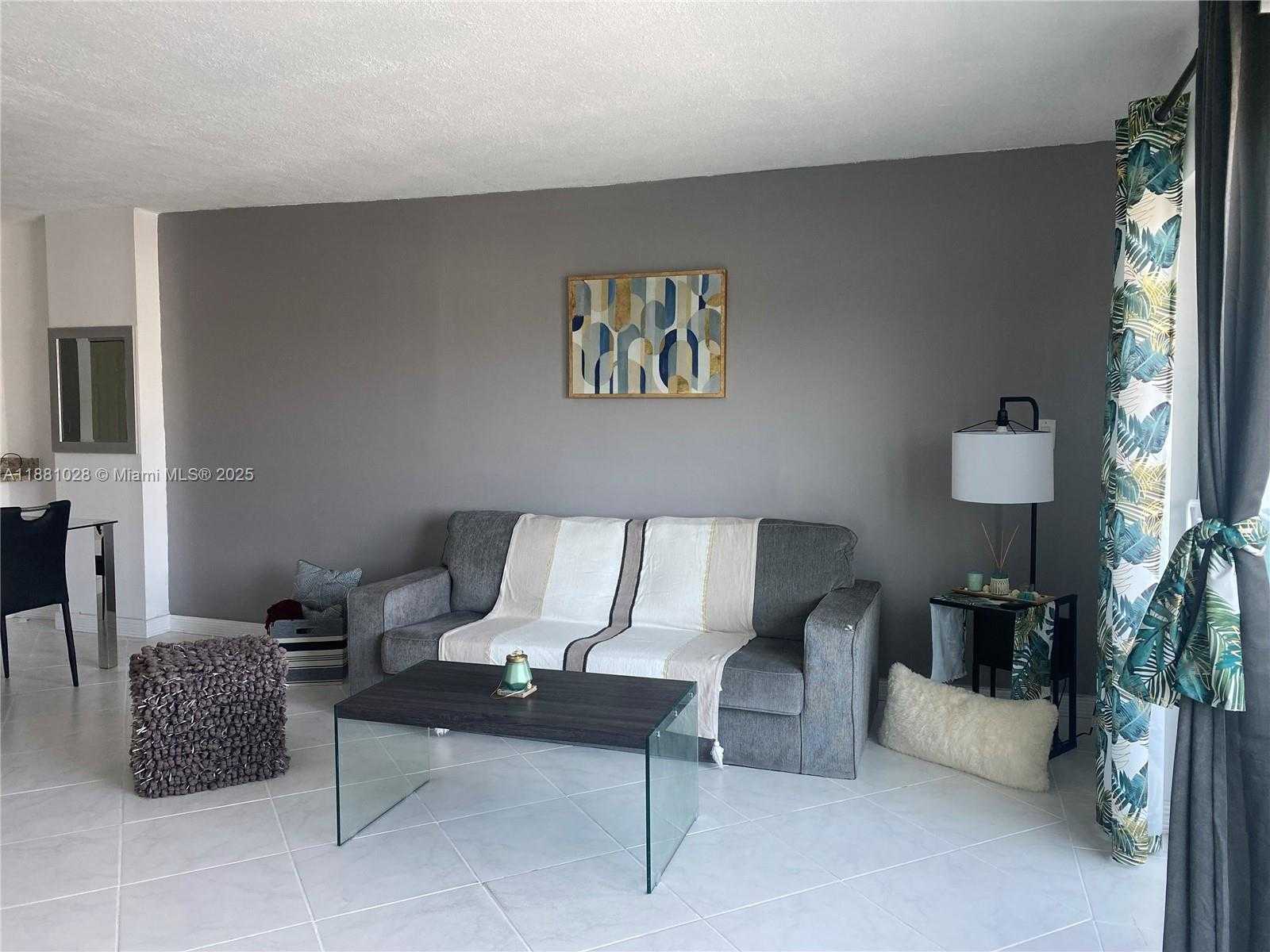 Small Image of 1200 14TH ST #6B, Miami Beach Number 2