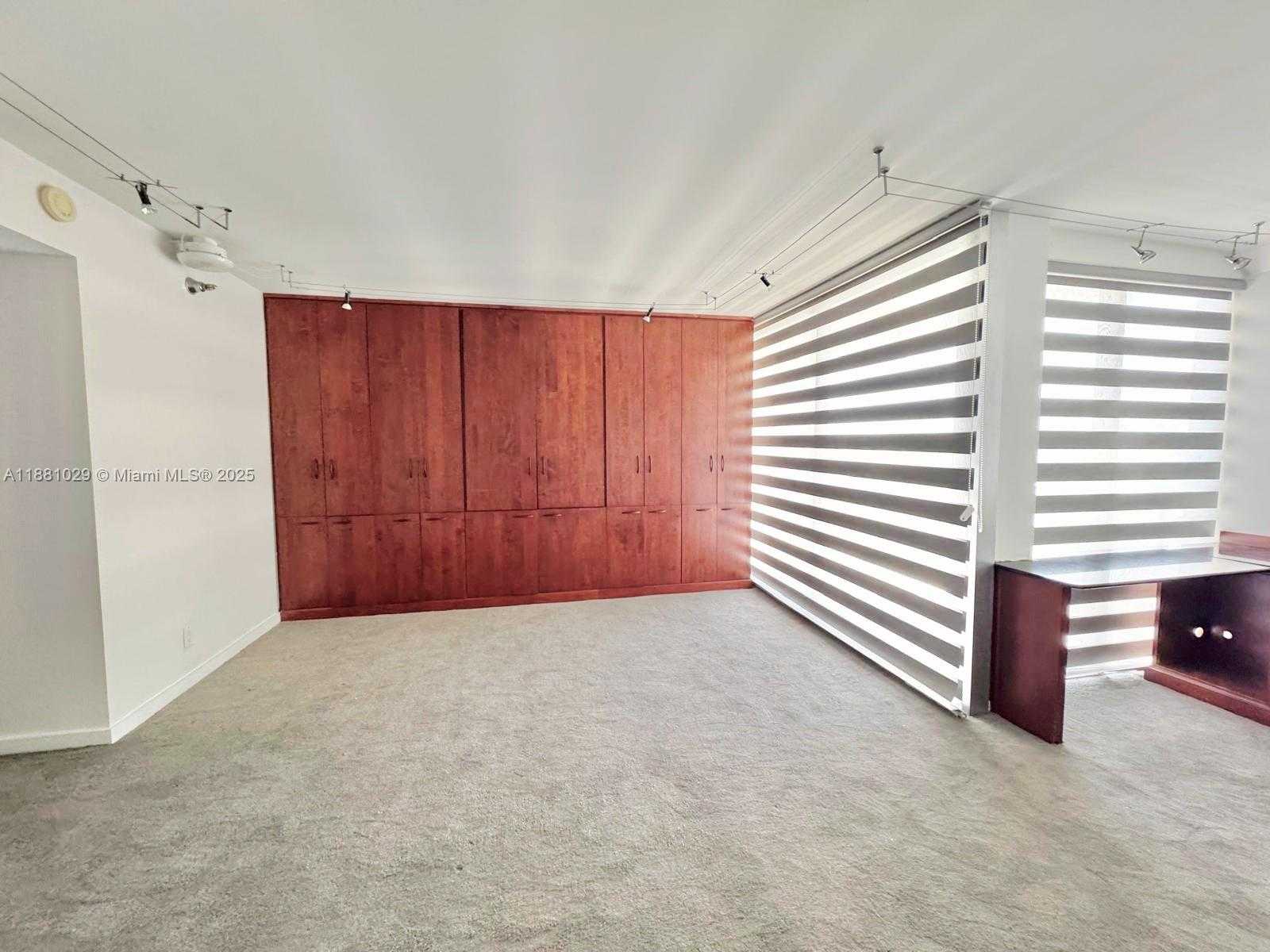 Small Image of 2025 BRICKELL AVE #601, Miami Number 15