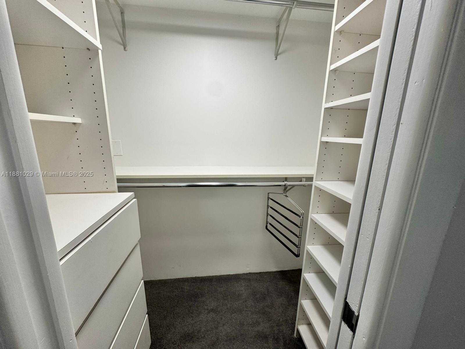 Small Image of 2025 BRICKELL AVE #601, Miami Number 19