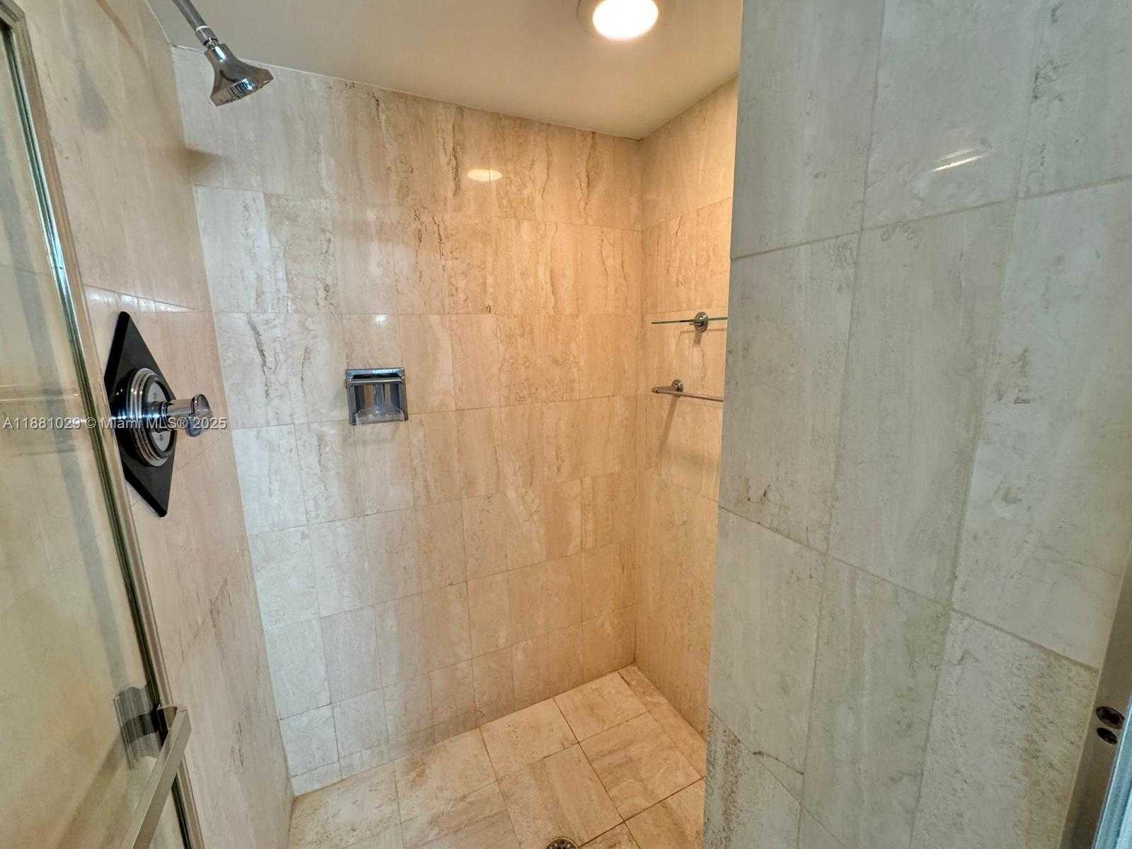 Small Image of 2025 BRICKELL AVE #601, Miami Number 22