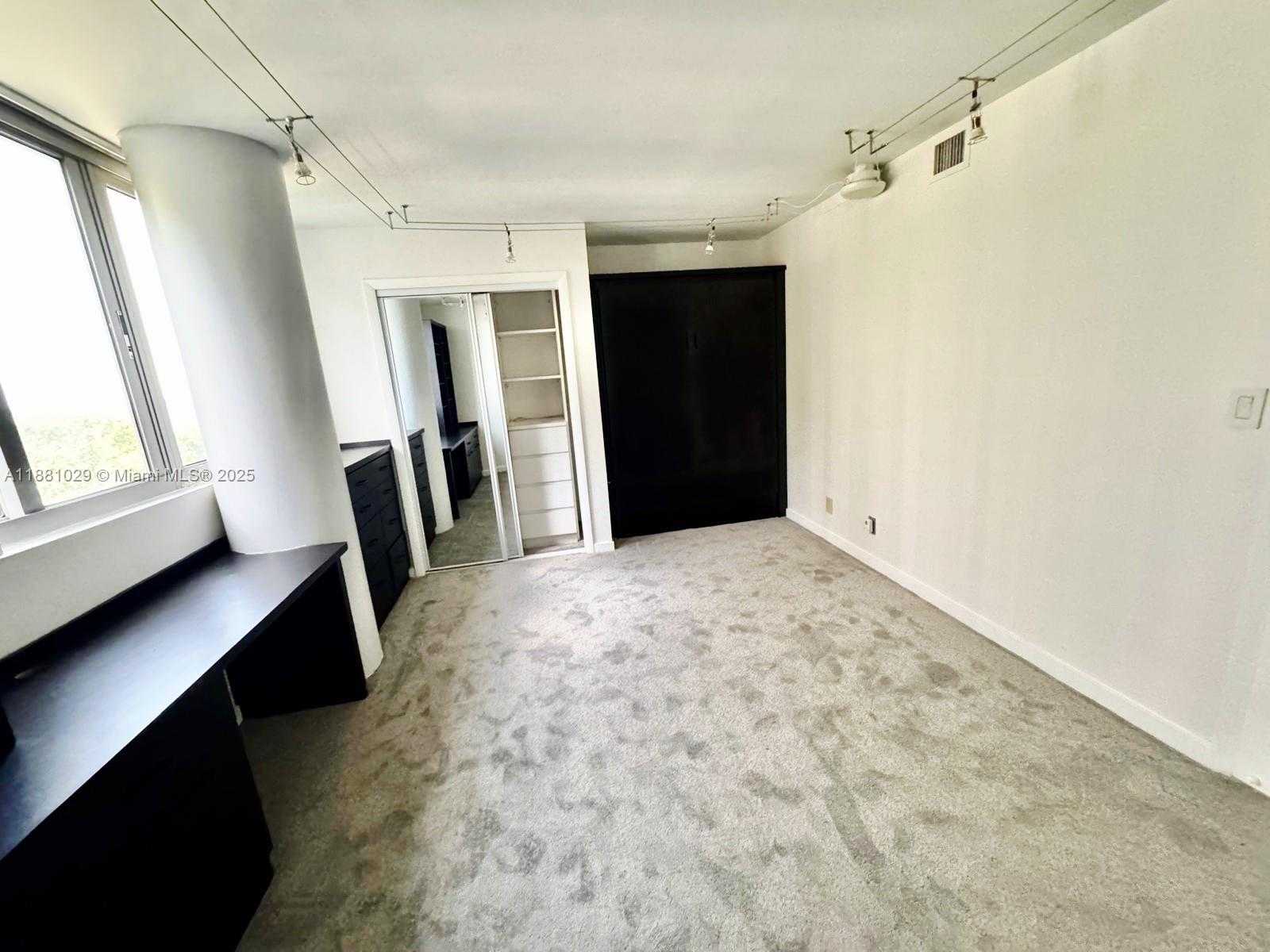 Small Image of 2025 BRICKELL AVE #601, Miami Number 24