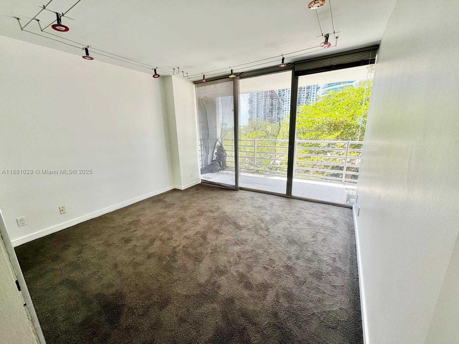 Small Image of 2025 BRICKELL AVE #601, Miami Number 27