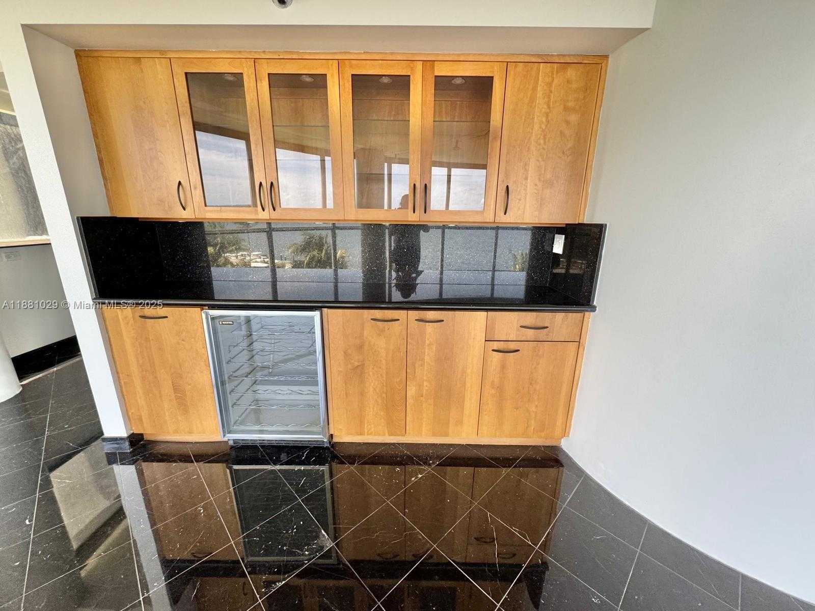 Small Image of 2025 BRICKELL AVE #601, Miami Number 4