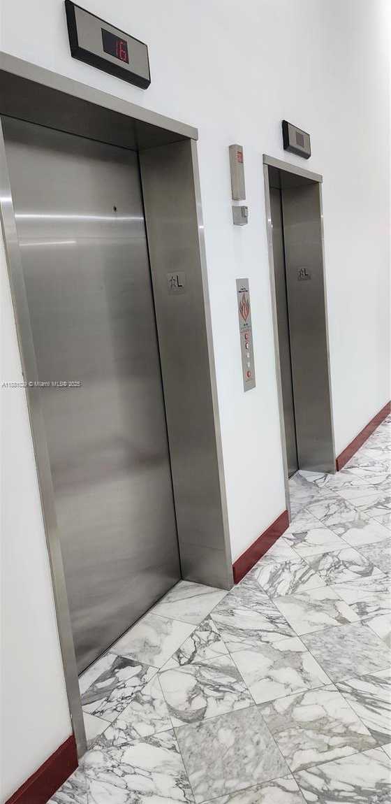 Small Image of 2025 BRICKELL AVE #601, Miami Number 49