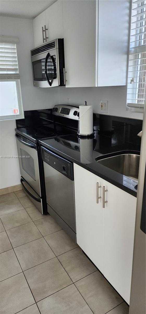 Small Image of 2025 BRICKELL AVE #601, Miami Number 50