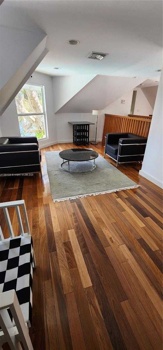 Small Image of 2025 BRICKELL AVE #601, Miami Number 54