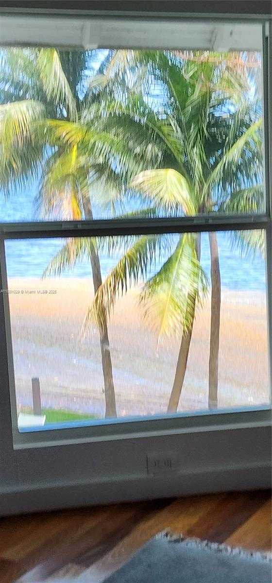 Small Image of 2025 BRICKELL AVE #601, Miami Number 57