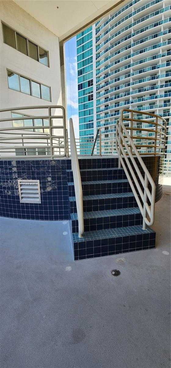 Small Image of 2025 BRICKELL AVE #601, Miami Number 67