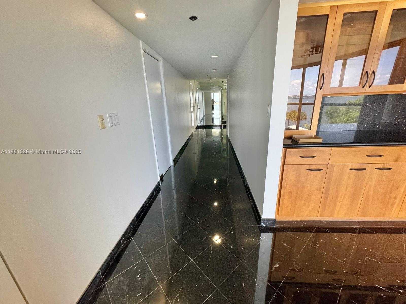 Small Image of 2025 BRICKELL AVE #601, Miami Number 9