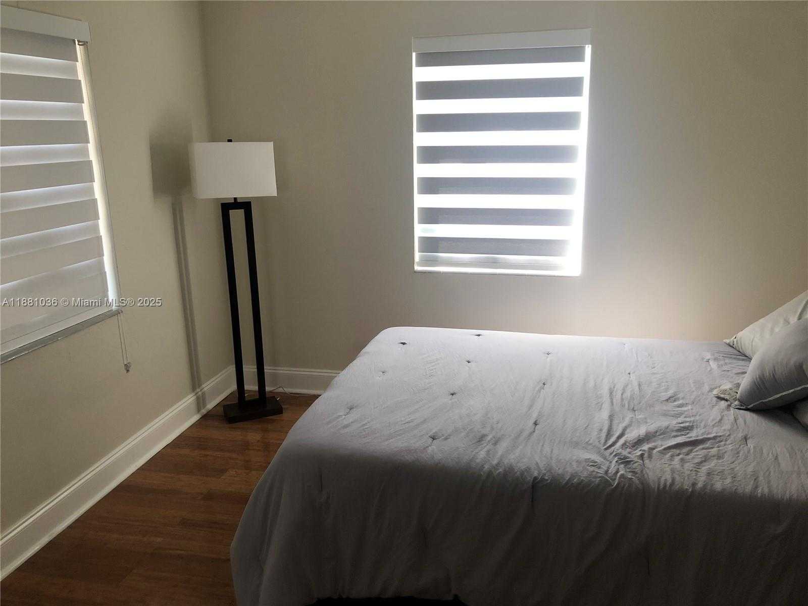 Small Image of 2532 NORTH EAST 27TH AVE #1, Fort Lauderdale Number 11