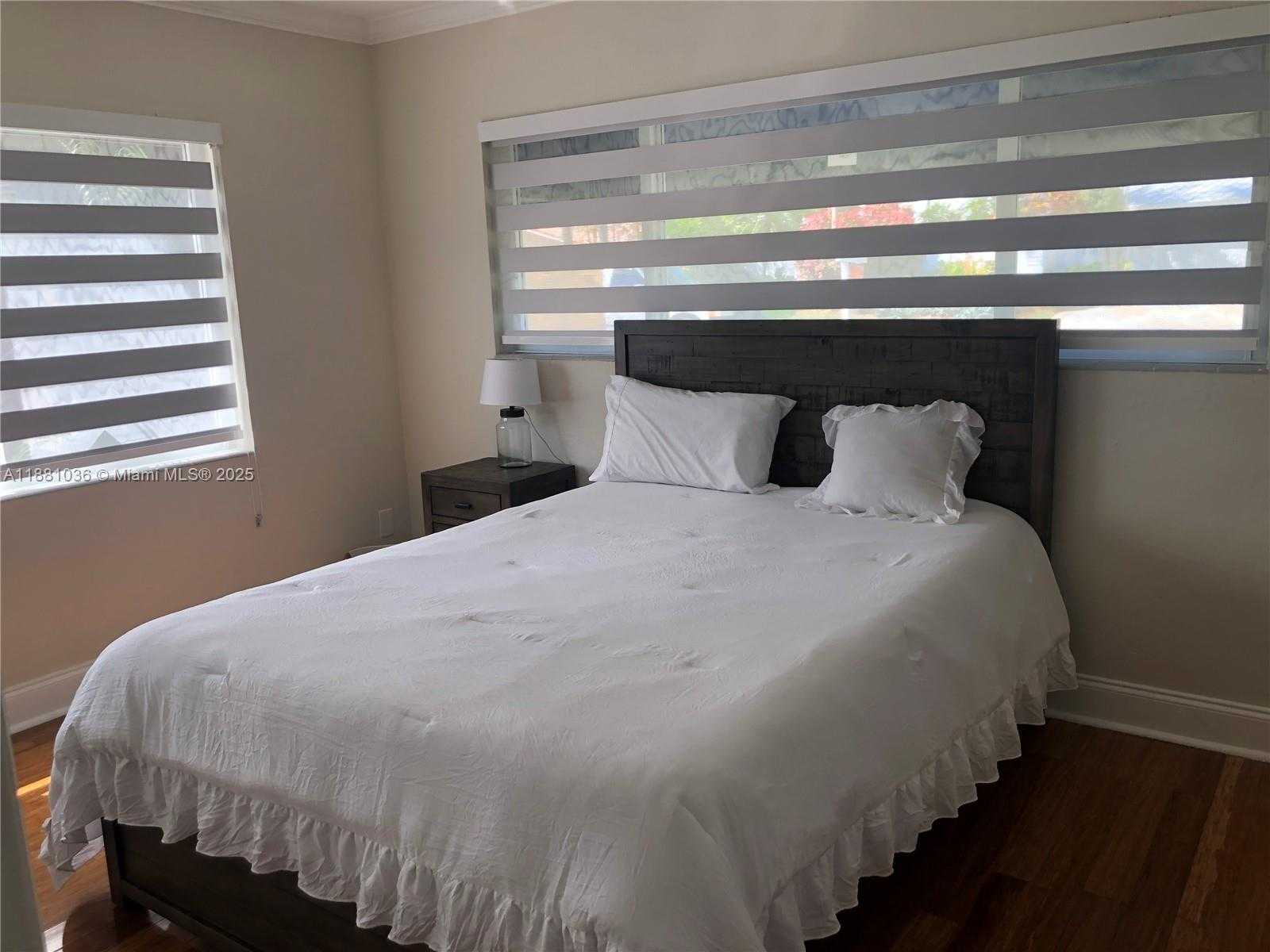 Small Image of 2532 NORTH EAST 27TH AVE #1, Fort Lauderdale Number 16