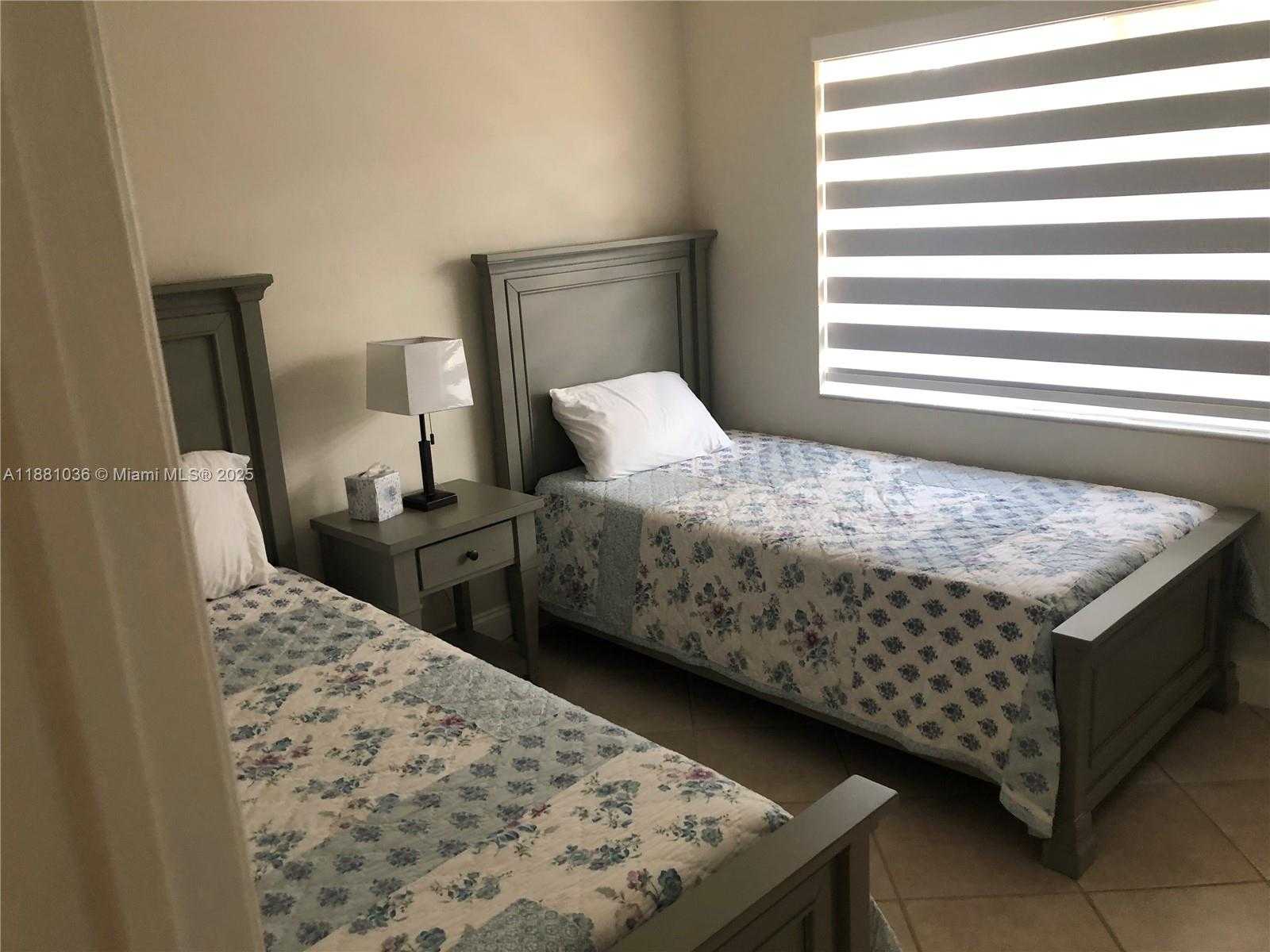 Small Image of 2532 NORTH EAST 27TH AVE #1, Fort Lauderdale Number 9